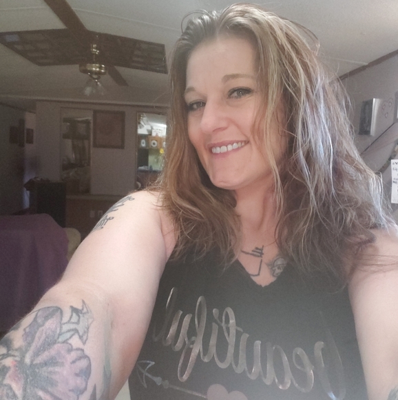 Meet your Posher, Sherry - Picture 2 of 2